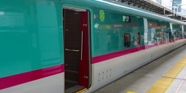 東北新幹線『はやぶさ』