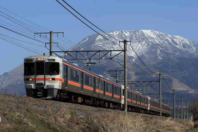 東海道本線の普通列車 米原行き